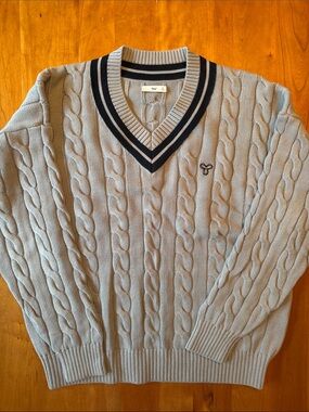 TNA Cable Knit V-Neck Sweater in Light Gray with Navy Trim